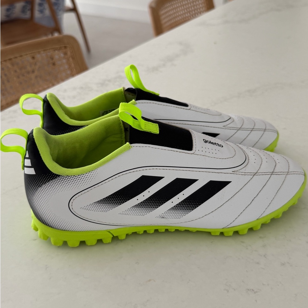 Adidas Unisex-Child Goletto IX Laceless Turf - Big Kid Size 6